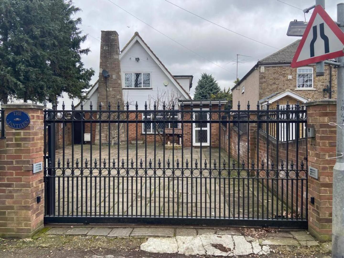 4 Bedroom House, Heathrow Airport, Luxe Inn Colnbrook Esterno foto