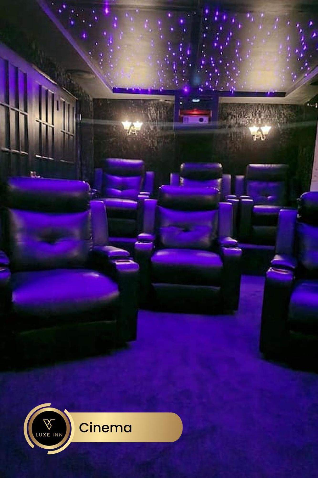4 Bedroom House, Heathrow Airport, Luxe Inn Colnbrook Esterno foto