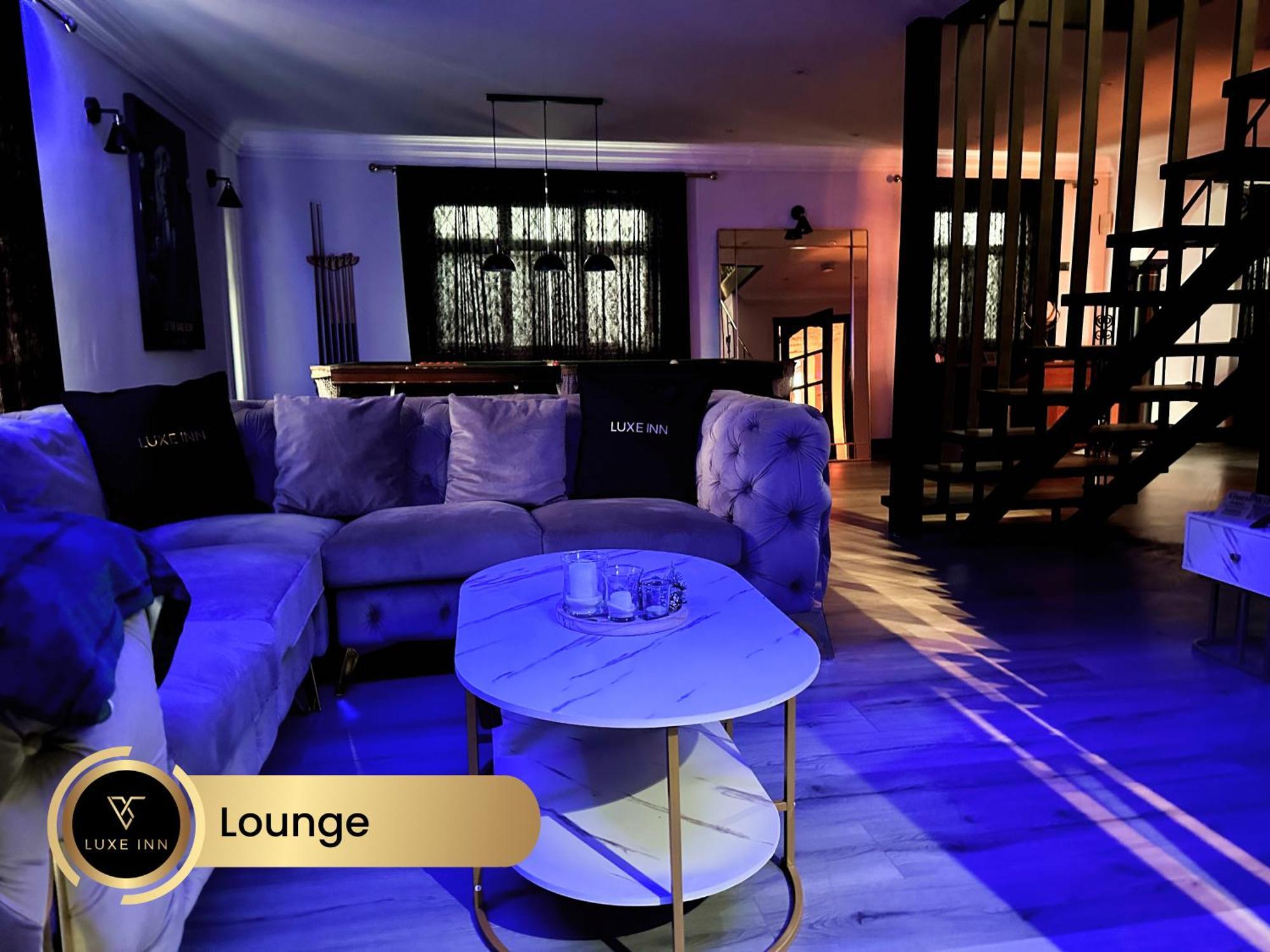 4 Bedroom House, Heathrow Airport, Luxe Inn Colnbrook Esterno foto
